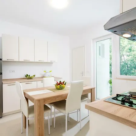 Botun Free Parking Apartamento Pula